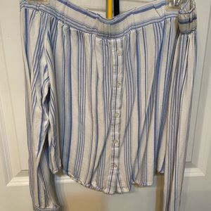 Wet Seal Long Sleeve Crop Top